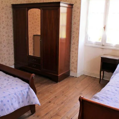 Brouchaud, 3 Pièces, 6 Personnes - Fr-1-616-56
