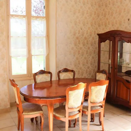 Brouchaud, 3 Pièces, 6 Personnes - Fr-1-616-56 Hébergement de vacances *